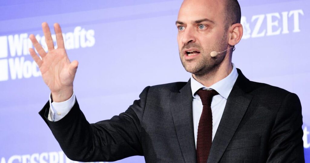 フランス外相、カナダがEUに加盟する可能性があると発言