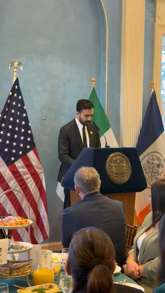 ニューヨーク市長ゾーラン・マムダニ、英国によるアイルランド植民地化とアイルランド人の強さについてスピーチ