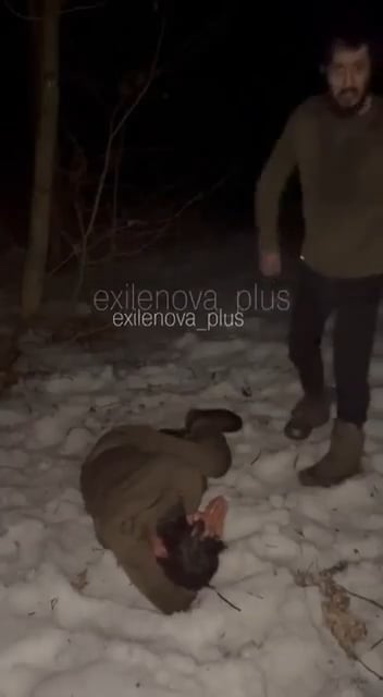 ロシアの司令官、ヤクートとオセチアの兵士のために剣闘士の戦いを手配