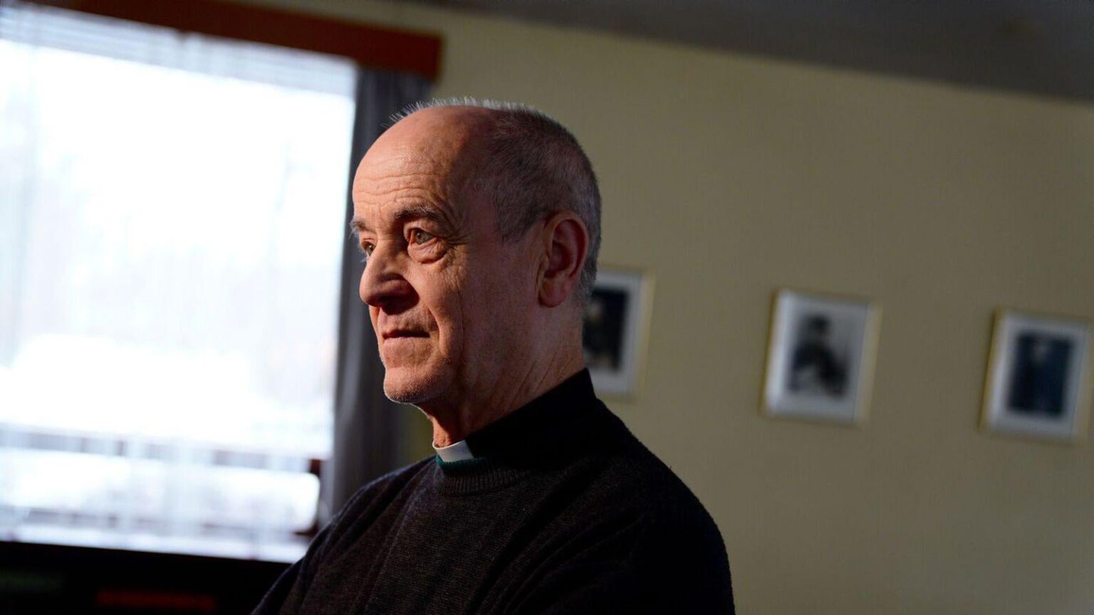 「私に何を言うべきかを命令するのはアルジンギではない」 - ヴィシル