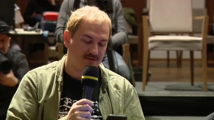 ゲリ・グリアス氏は選挙法に違反して学校で選挙活動を行ったが、彼によれば、それは学校ではなく、単なる校舎だったという。