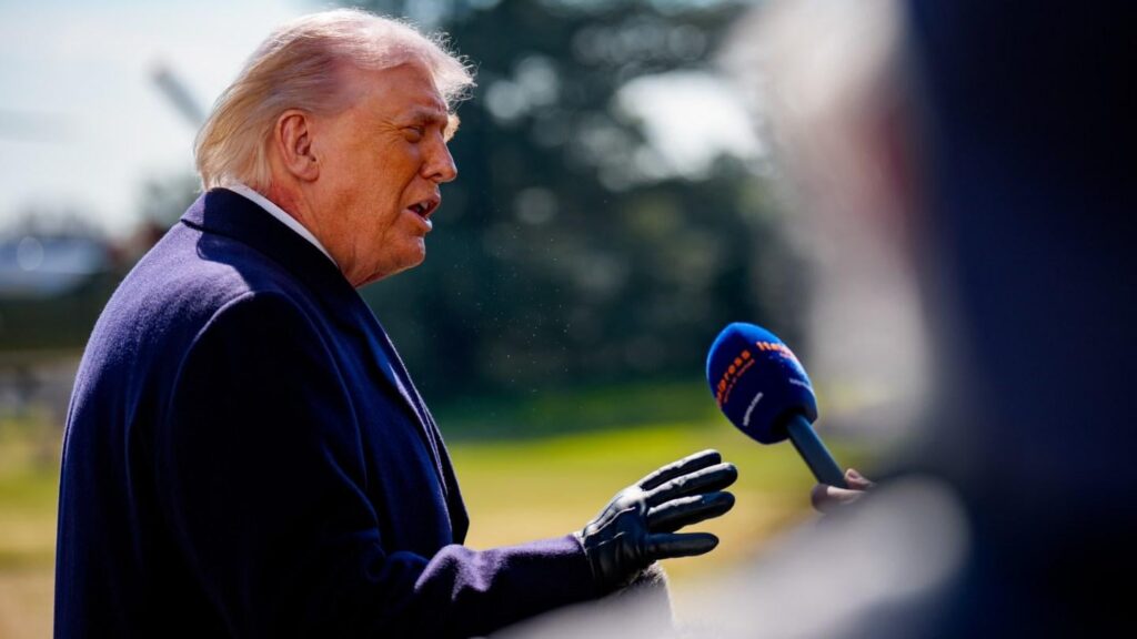 パラマウントとワーナー・ブラザースをめぐる争いのさなか、トランプ大統領がネットフリックスの借金を買った