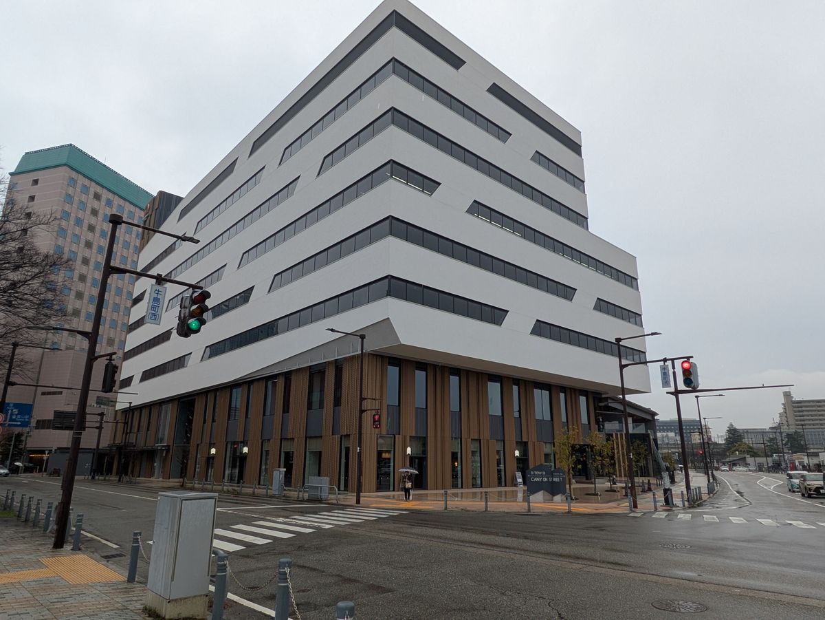 富山県内　広い範囲で雨に　寒さ対策を万全に