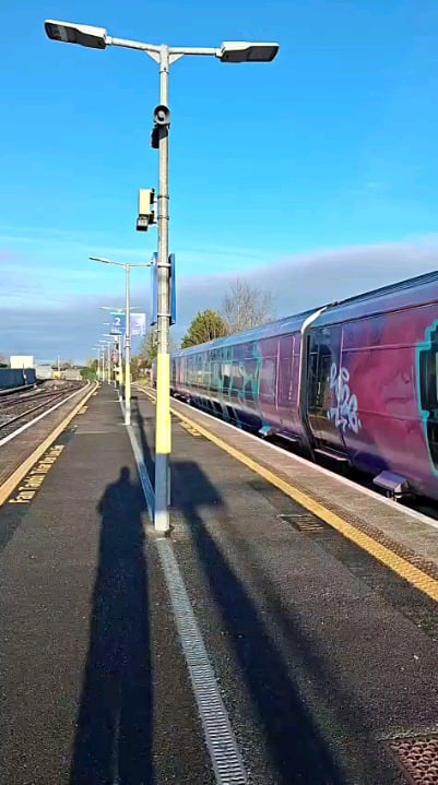 今朝のアスローン駅 😳