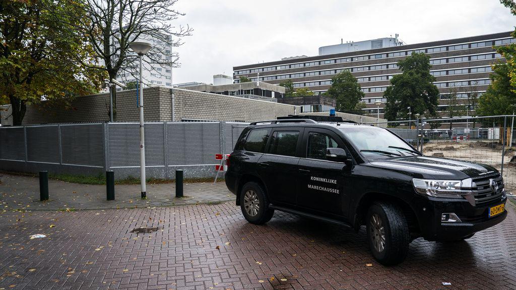 アムステルダムのユダヤ人学校で爆発、市長が襲撃について語る