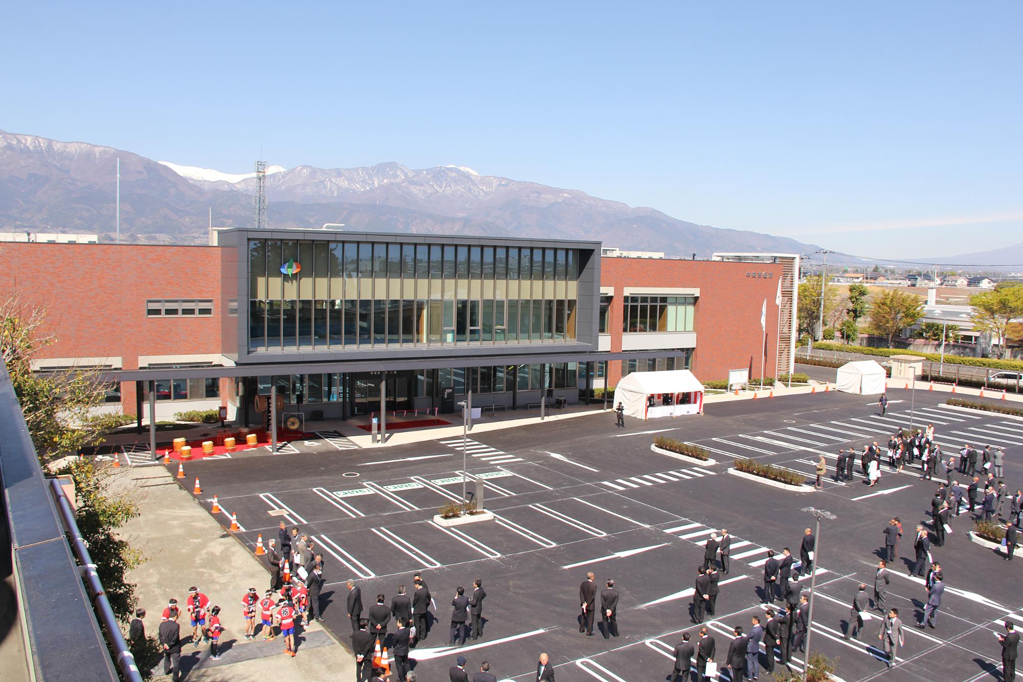 中央市役所本館 完成