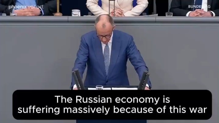 メルツ首相、連邦議会で極右のAfD議員をクレムリンの手先として非難