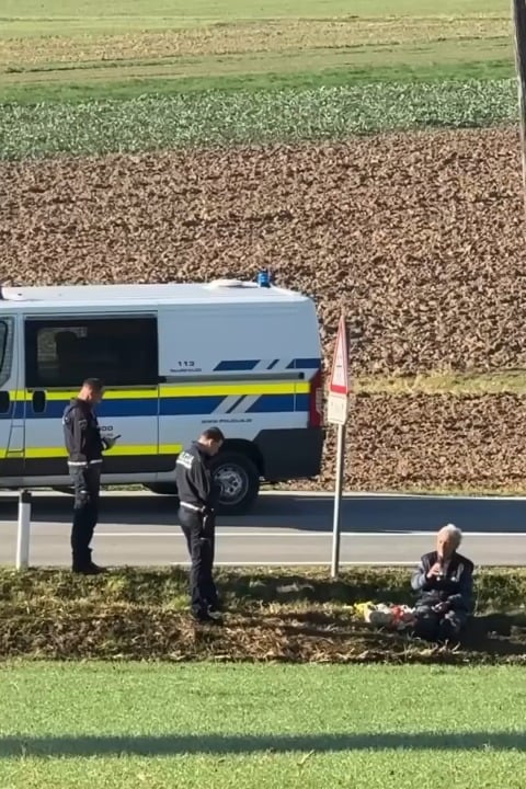 ただ寝てるだけだから行きましょう😀