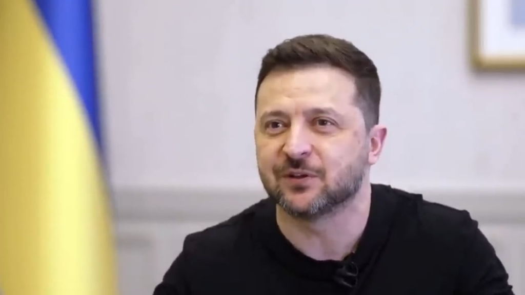 「NBCニュースとの独占インタビューで、ウクライナのウォロディミル・ゼレンシキー大統領は、ロシア諜報機関が地域の米軍に対する攻撃を実行するイランを支援していると述べた。」したがって、ロシアに対する圧力を緩和することは危険である。