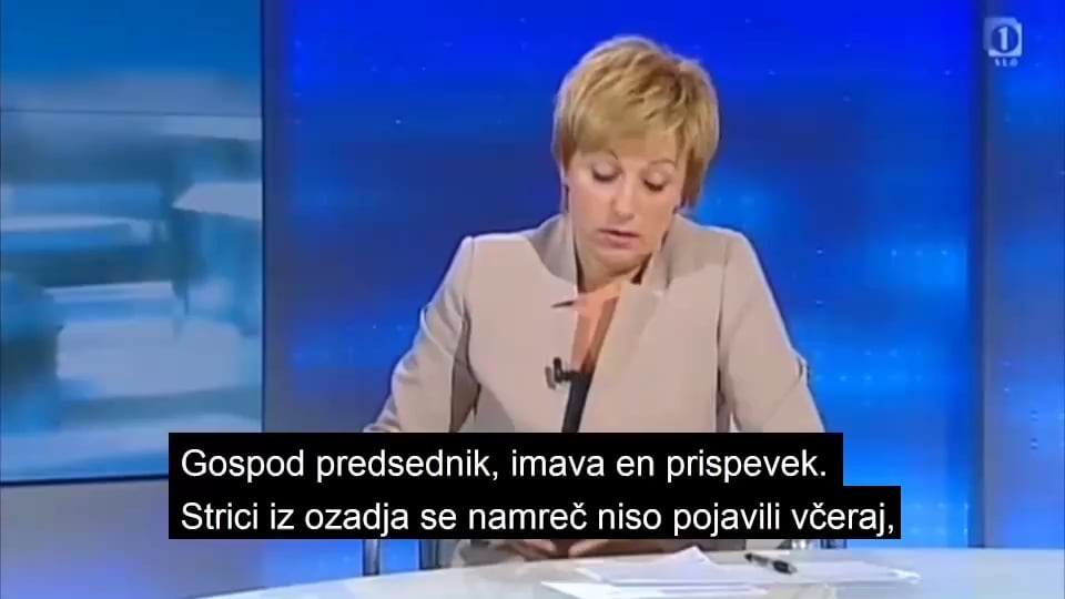 背景のおじさんたち