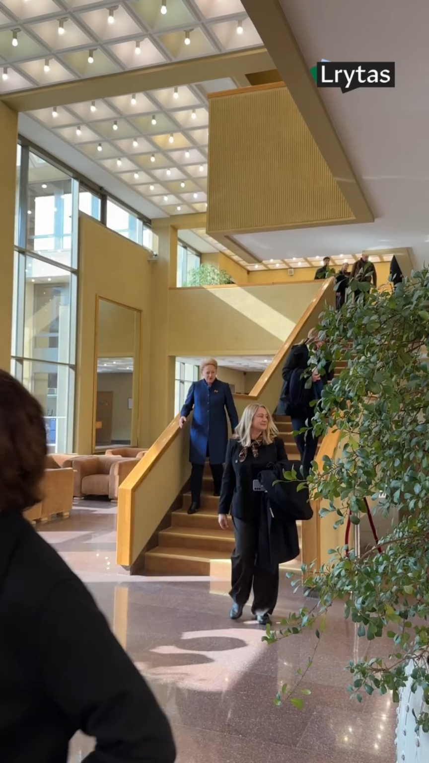 鉄の女とスカム