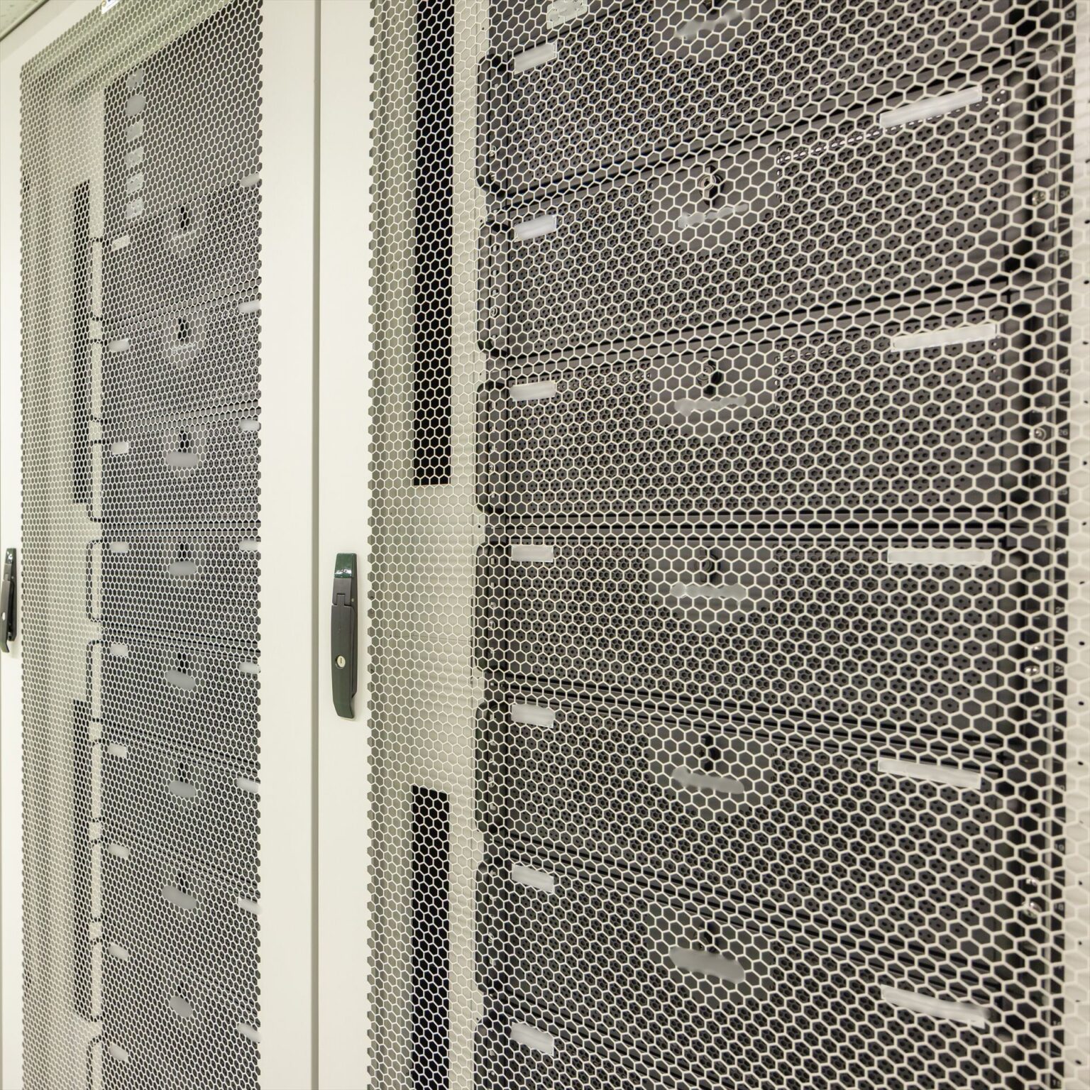 ハイレゾ、香川県綾川町に廃校を活用したGPUデータセンターを開設 - GAME Watch