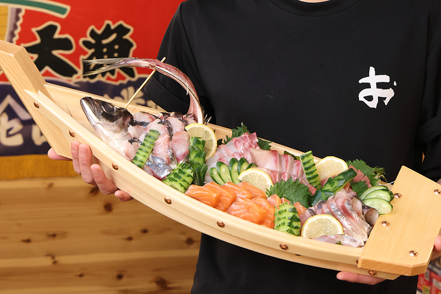 「海鮮屋台おくまん」の舟盛り