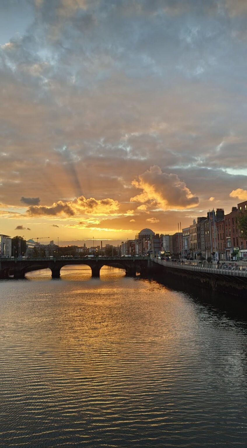 夕方には壮大なストレッチがあります