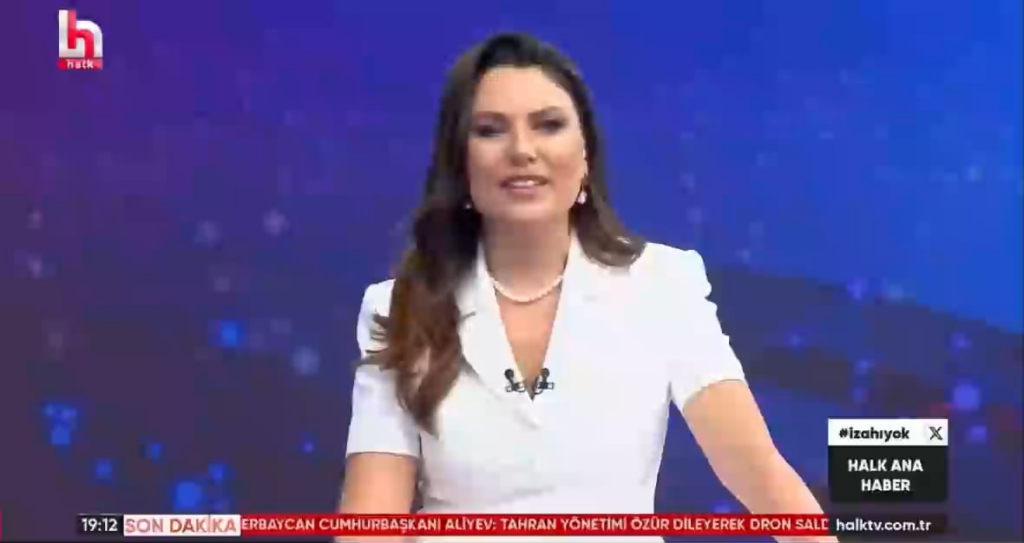 トルコのニュースキャスターがスペインへのメッセージで放送を終える
