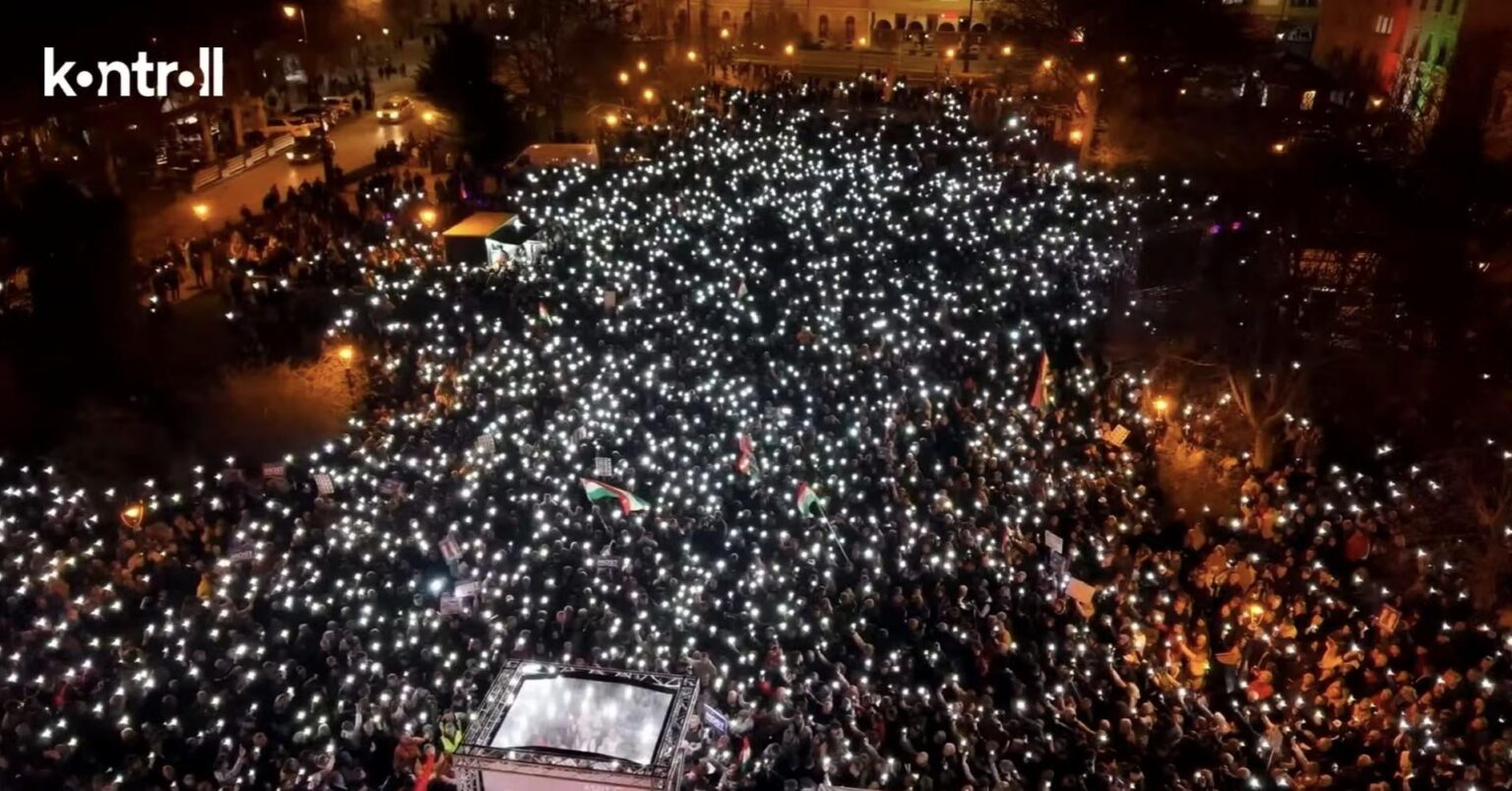 アラド・ナジカニザ