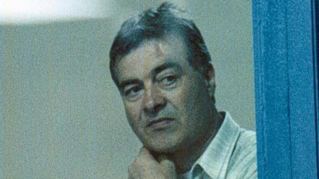 ニットー・サンタパオラ親分がミラノのオペラ刑務所で死去。彼はカパーチ（ファルコーネ）とヴィア・ダメリオ（ボルセリーノ）の虐殺の扇動者であった。