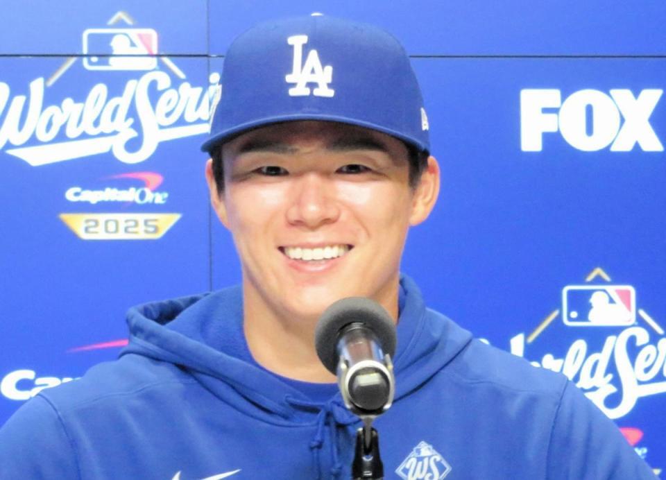 山本由伸 愛犬・カルロスが懐く同僚に「えっ！」「大丈夫かな？」かつて大谷翔平がデコピンを預けたくない人物に「ハチャメチャになって帰ってきそう」 - デイリースポーツ