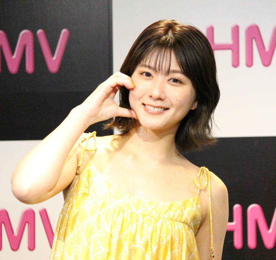 元ＡＫＢ４８清水麻璃亜 初めての写真集撮影に「ドッキリだと思いました」→自分が写真集を出すとは - デイリースポーツ