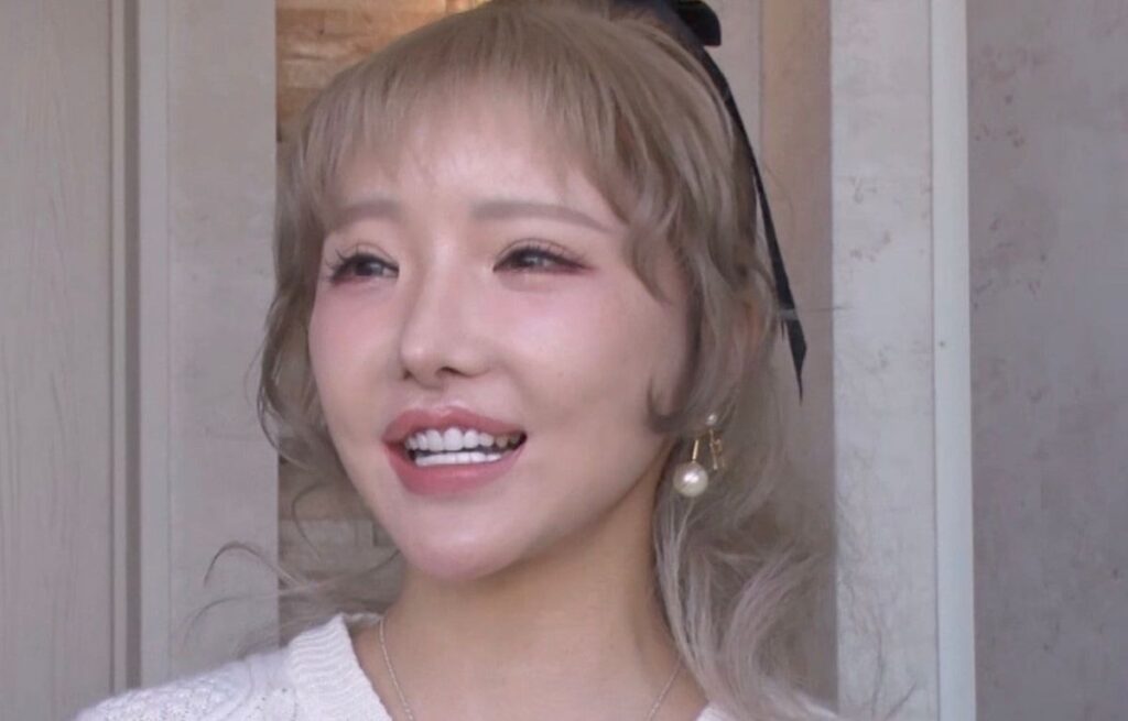 「総額1000万円」顔だけで12回整形した美人ママ(34)の美貌に衝撃「お人形さんみたい」 – TRILL 「総額1000万円」顔だけで12回整形した美人ママ(34)の美貌に衝撃「お人形さんみたい」 - TRILL