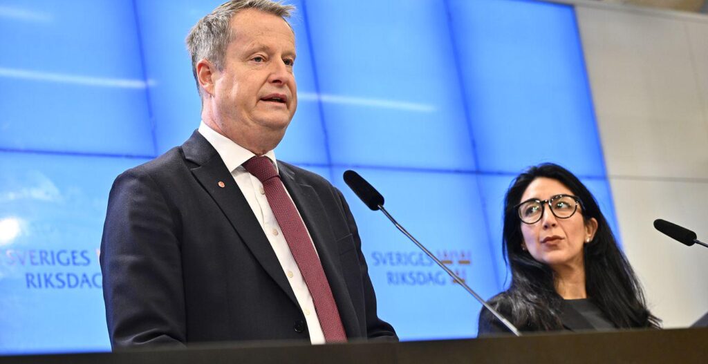 Sは宗教的な幼稚園を禁止したいと考えている