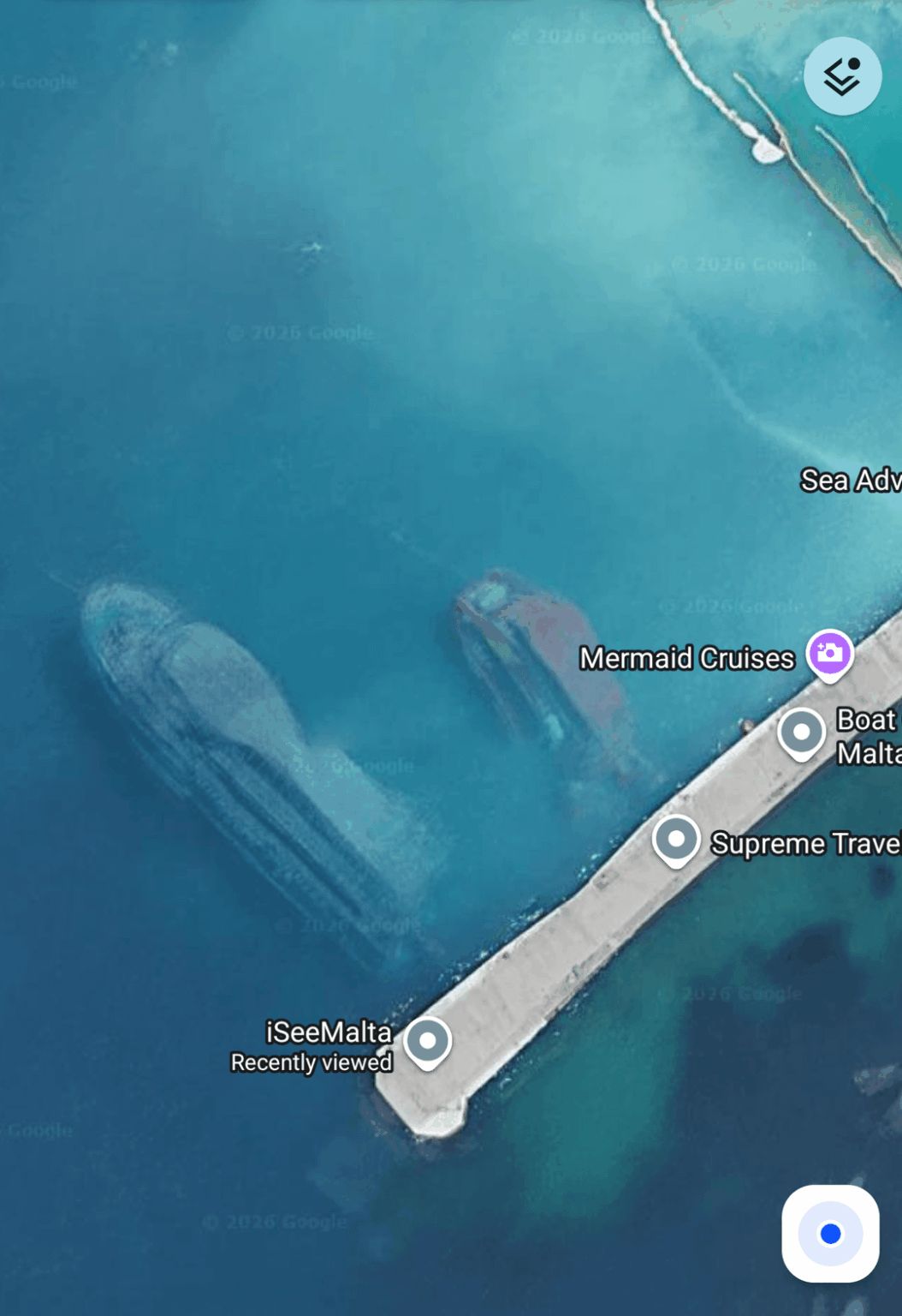 セントポール港の桟橋からボートが沈没？