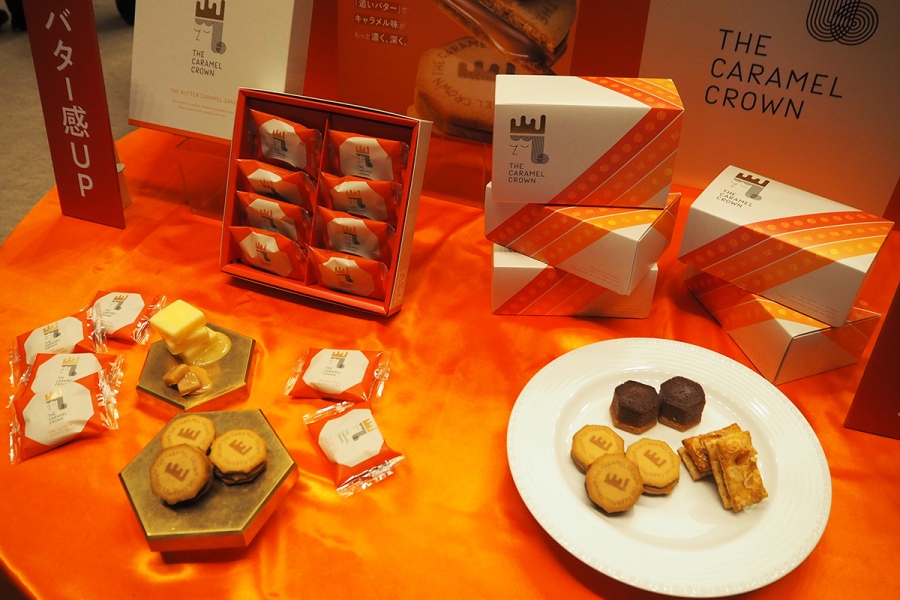 「ザ・キャラメル クラウン」では1周年記念ボックス「キャラメルクラウン ギフト」（1728円）を販売