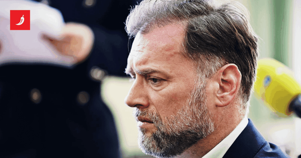 バノジッチ氏の公聴会が中断された。彼は検察官の免除と証人に対する刑事告訴を要求した