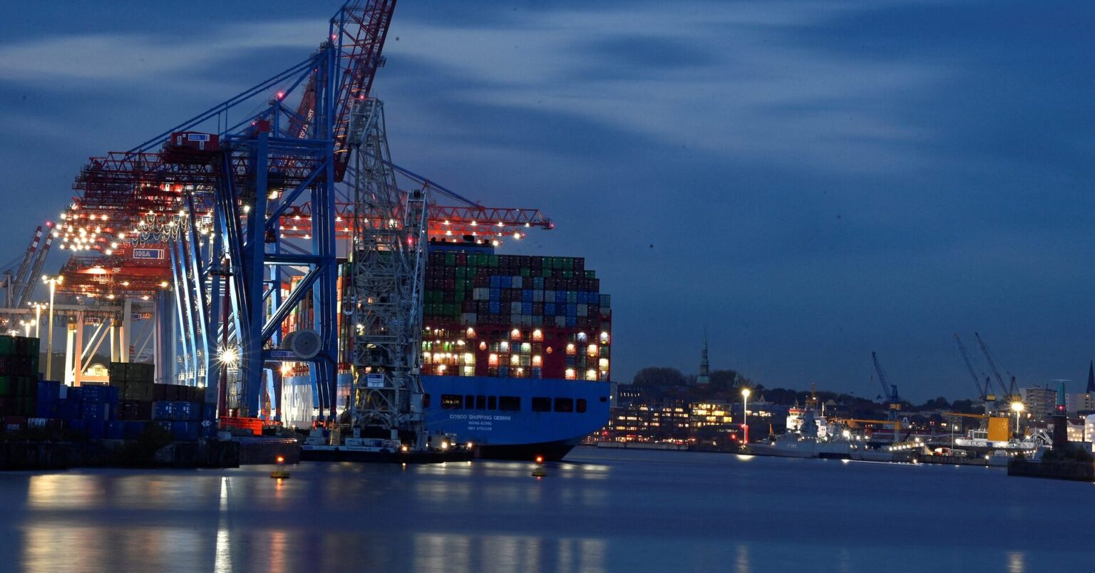 U.S. cautioned Germany against a Chinese controlling stake in Hamburg port