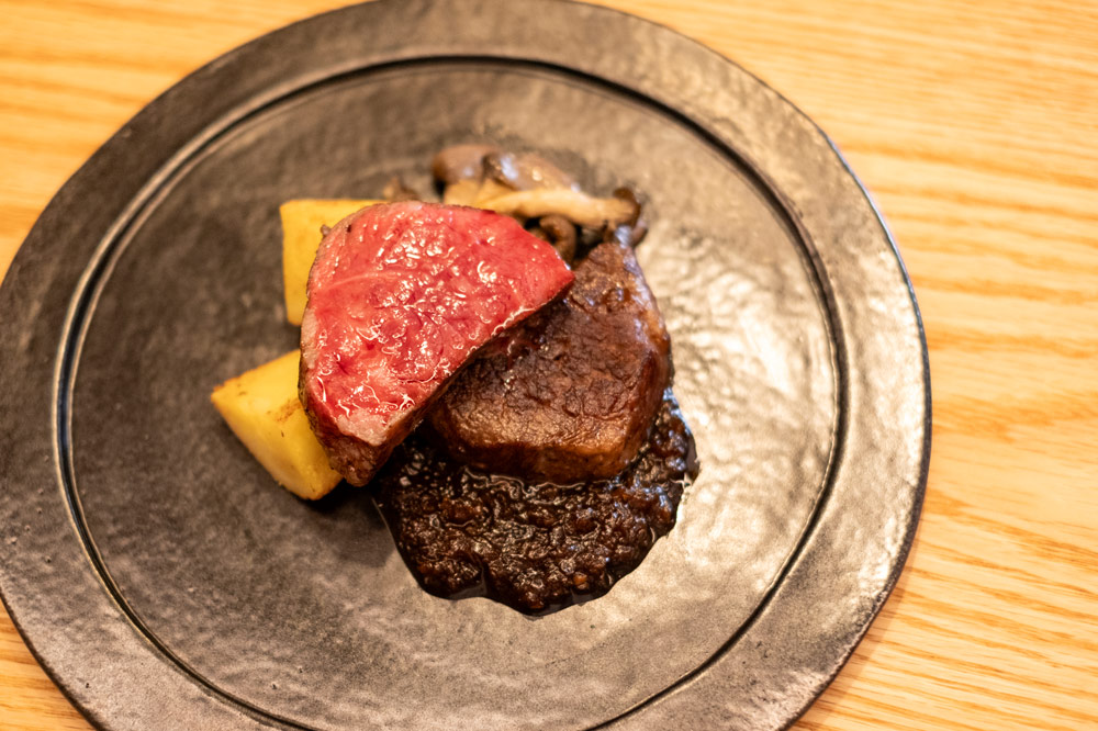 「淡路牛リブロースステーキ」2,640円（税込）