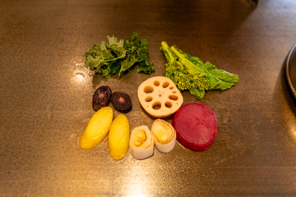 岩津ねぎ、姫路れんこん、菜の花、ケール、黄色にんじん、紫にんじん、紅くるり大根