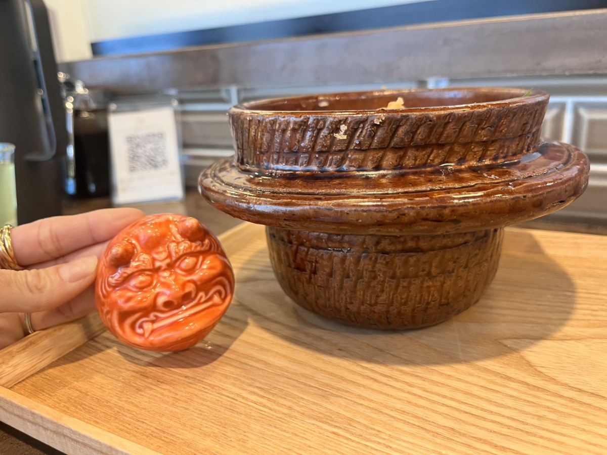 三宮『とんかつ四郎吉』にいろんな食べ方で楽しめるサーモンレアカツひつまぶしが登場 [画像]