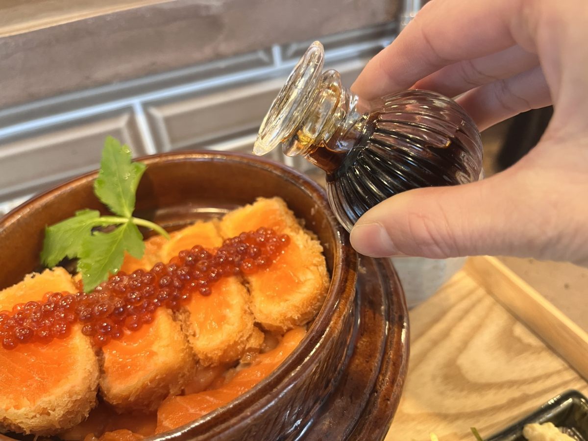 そのまま食べて、続いてはだし醤油とあわせていただきます