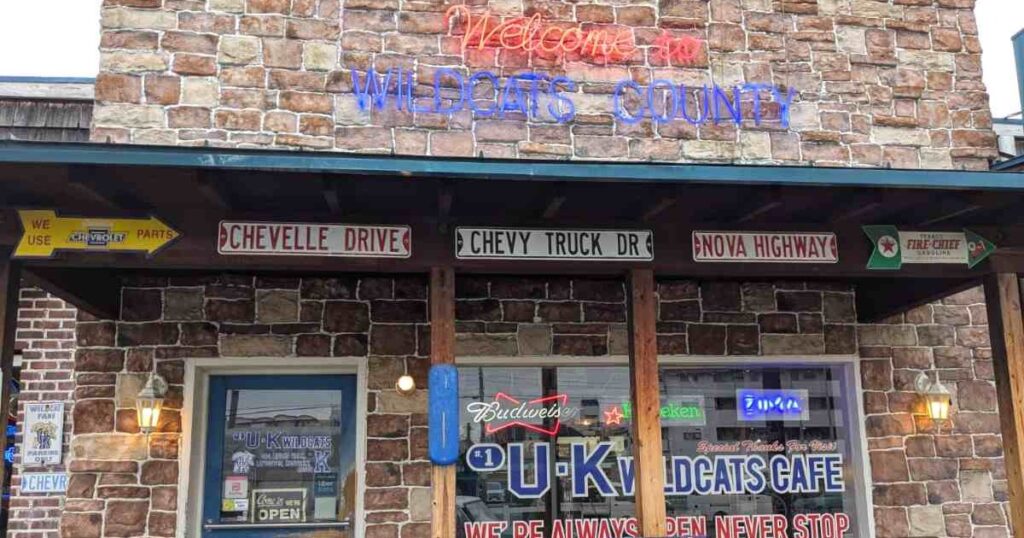 レトロアメリカンが漂う尼崎の『U・K 』でがっつりメニューをお値打ち価格で♪ | Kiss PRESS(キッスプレス) レトロアメリカンが漂う尼崎の『U・K 』でがっつりメニューをお値打ち価格で♪ | Kiss PRESS(キッスプレス)