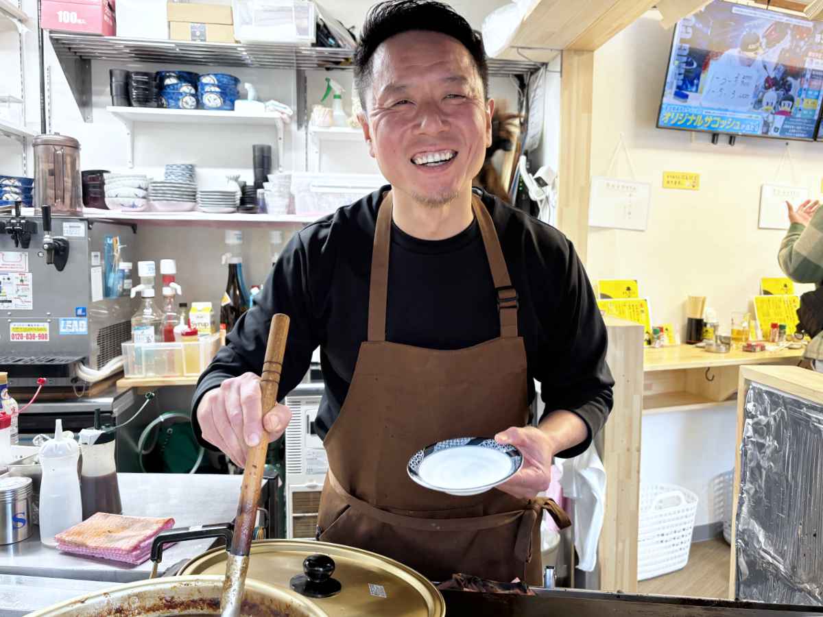 「地域の皆さんに愛されるお店となりたい」と話す店長