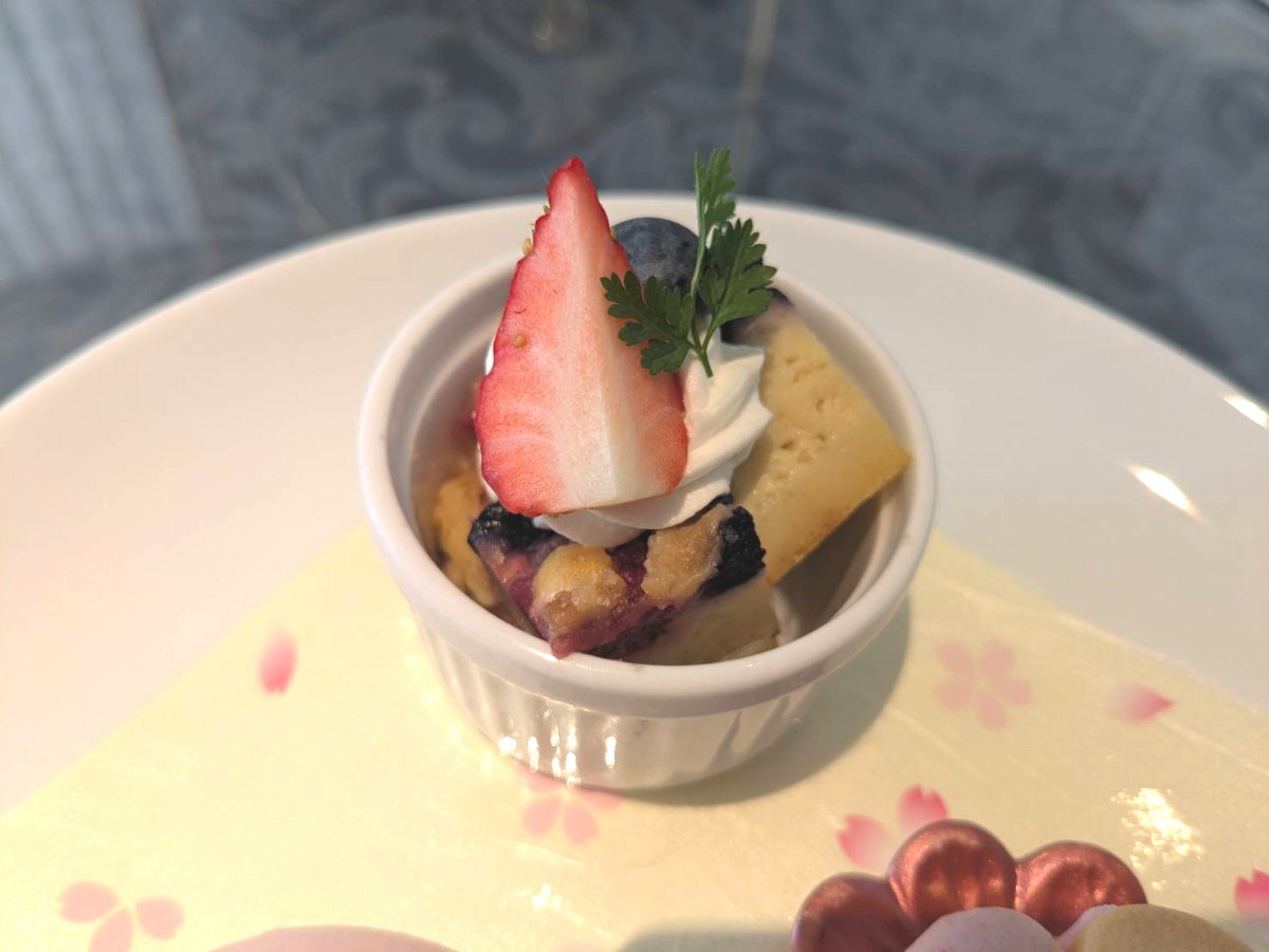 「ベリーのクラフティ」