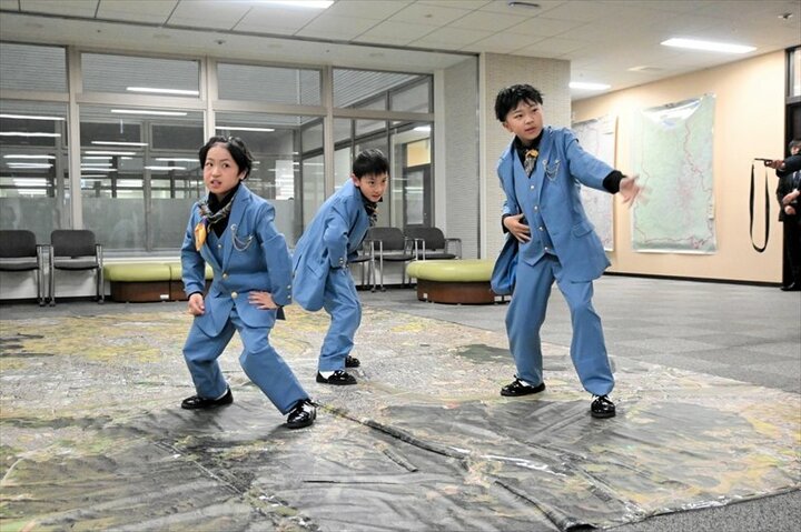 ストリートダンス決勝大会へ　小学生チーム「ＳＰＬＩＴ（スプリット）」　福島市役所で馬場市長と懇談、健闘誓う