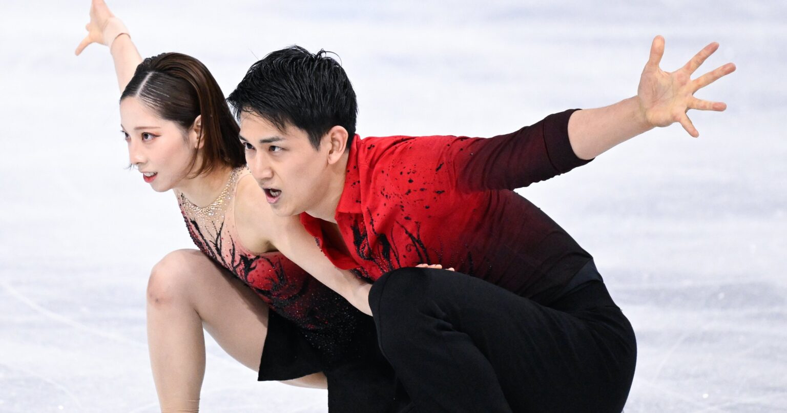 「ミウラは素晴らしいが、キハラは…」“消えたフィギュア王国”ロシアの三浦璃来＆木原龍一への本音…元・最強国が報じた「りくりゅう金メダル」 - フィギュアスケート - Number Web