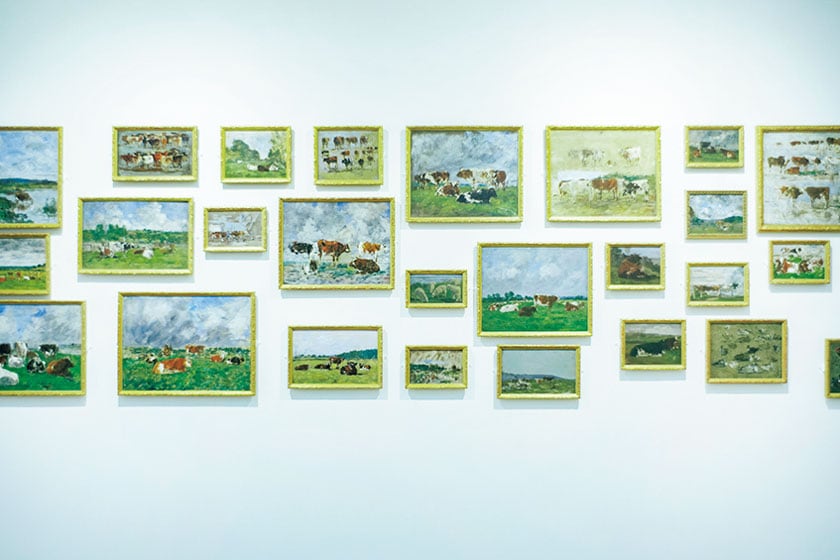 壁一面に架けられたウジェーヌ・ブーダンの作品群は圧巻。