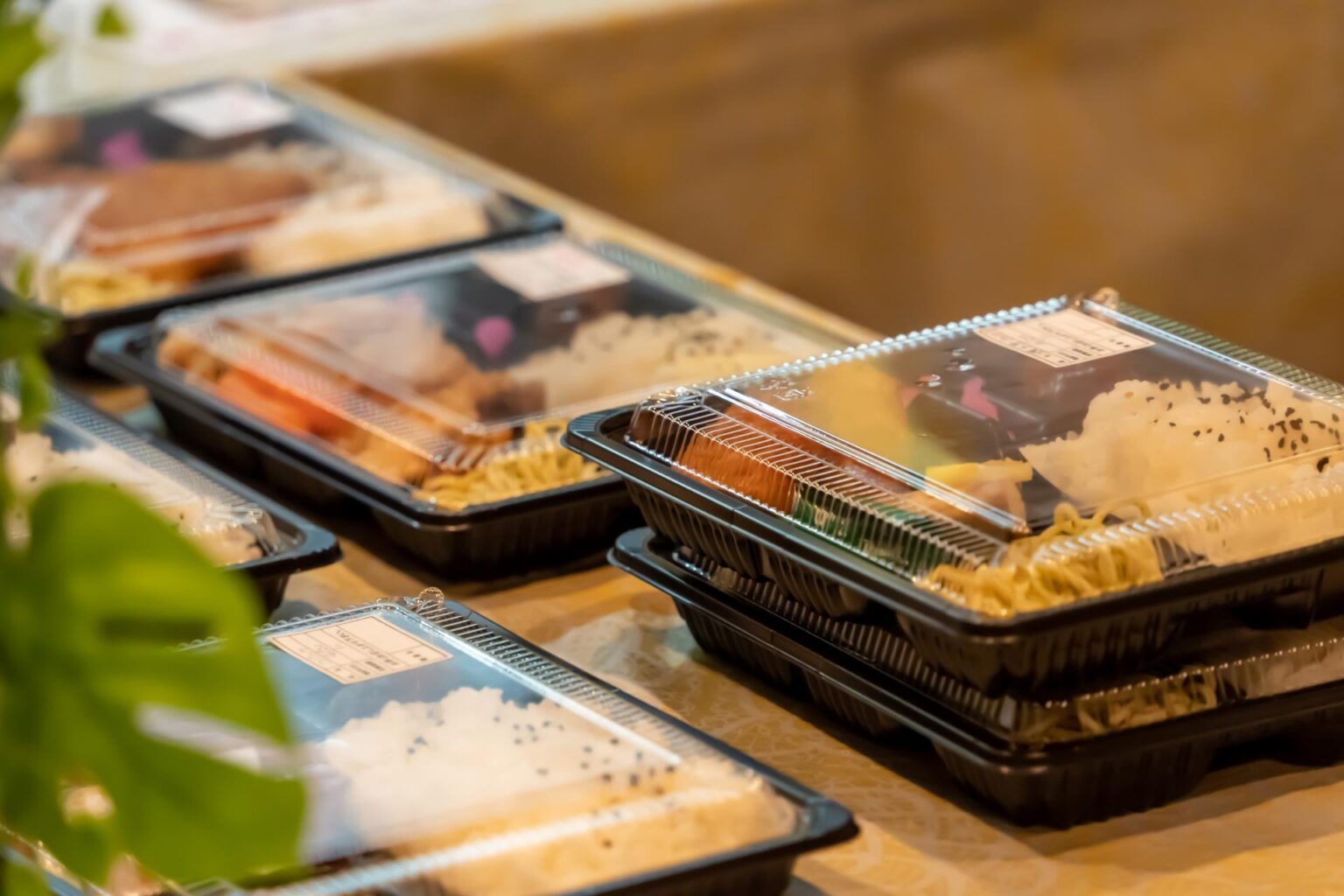 「弁当店」の倒産、2年連続で最多 「安い弁当」限界に（帝国データバンク）