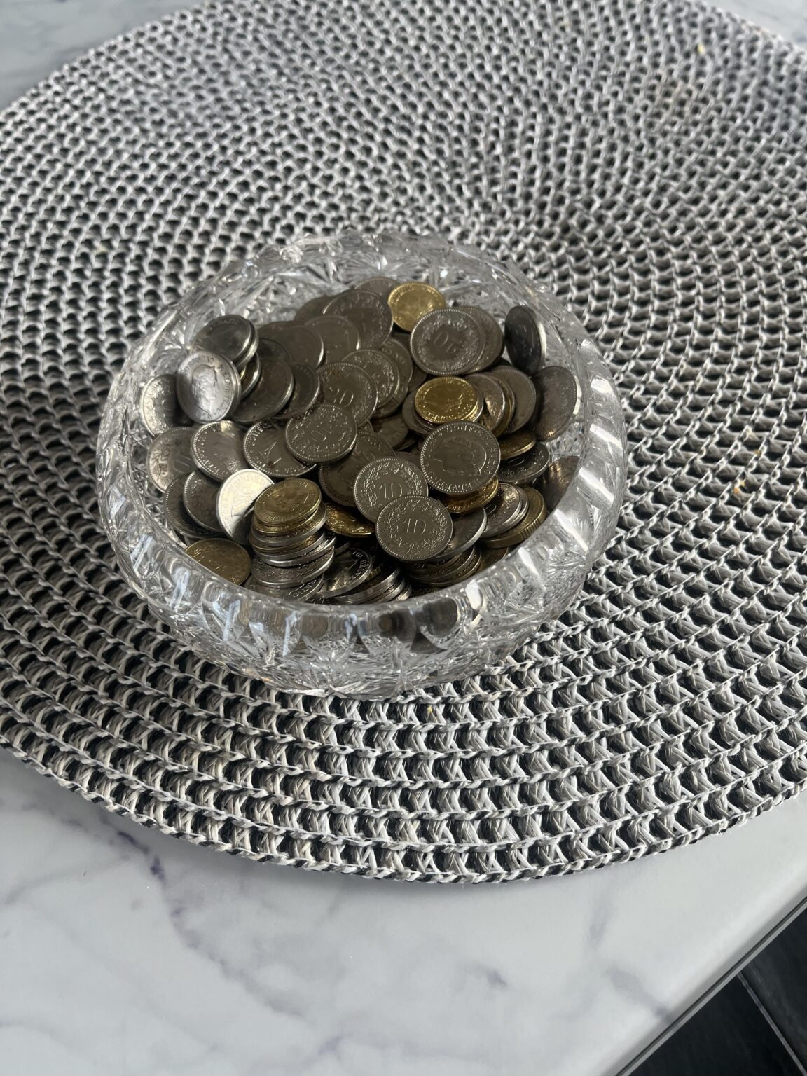 20、10、5 鉱石コインが入ったボウルの最適な用途は何ですか?