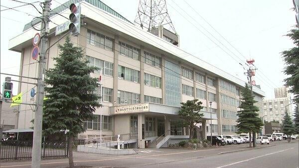 【所持金21円】33歳無職男「金がなく腹減っていたので万引きした」腕にかけたジャンパーに商品忍ばせ”全力疾走”―オニギリ×3、パン×2、ミルクコーヒー盗み逮捕＜北海道旭川市＞