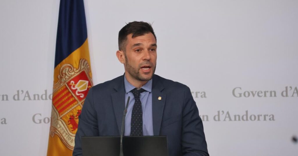 政府は「すべてのタクシーを配電盤に統一すること」だけを求めている