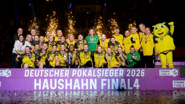 写真25-26シーズン、ドイツ女子ハンドボールDHBカップで優勝したボルシア&middot;ドルトムント、写真出典=ブンデスリーガ