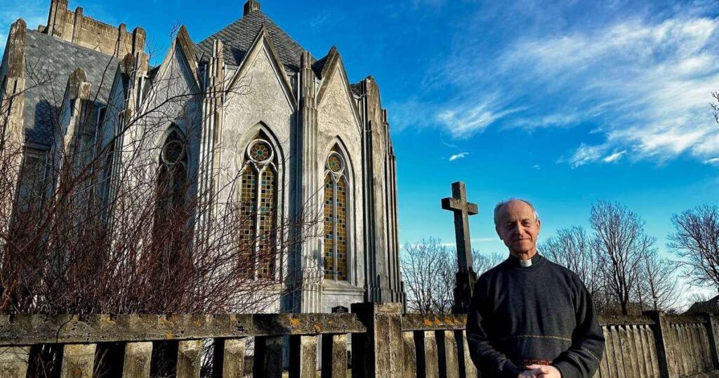 アイスランドのカトリック教会が同性愛の抑圧を奨励 - RÚV.is