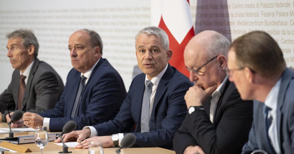 連邦議会は人口を制限するSVP構想に反対するキャンペーンを開始