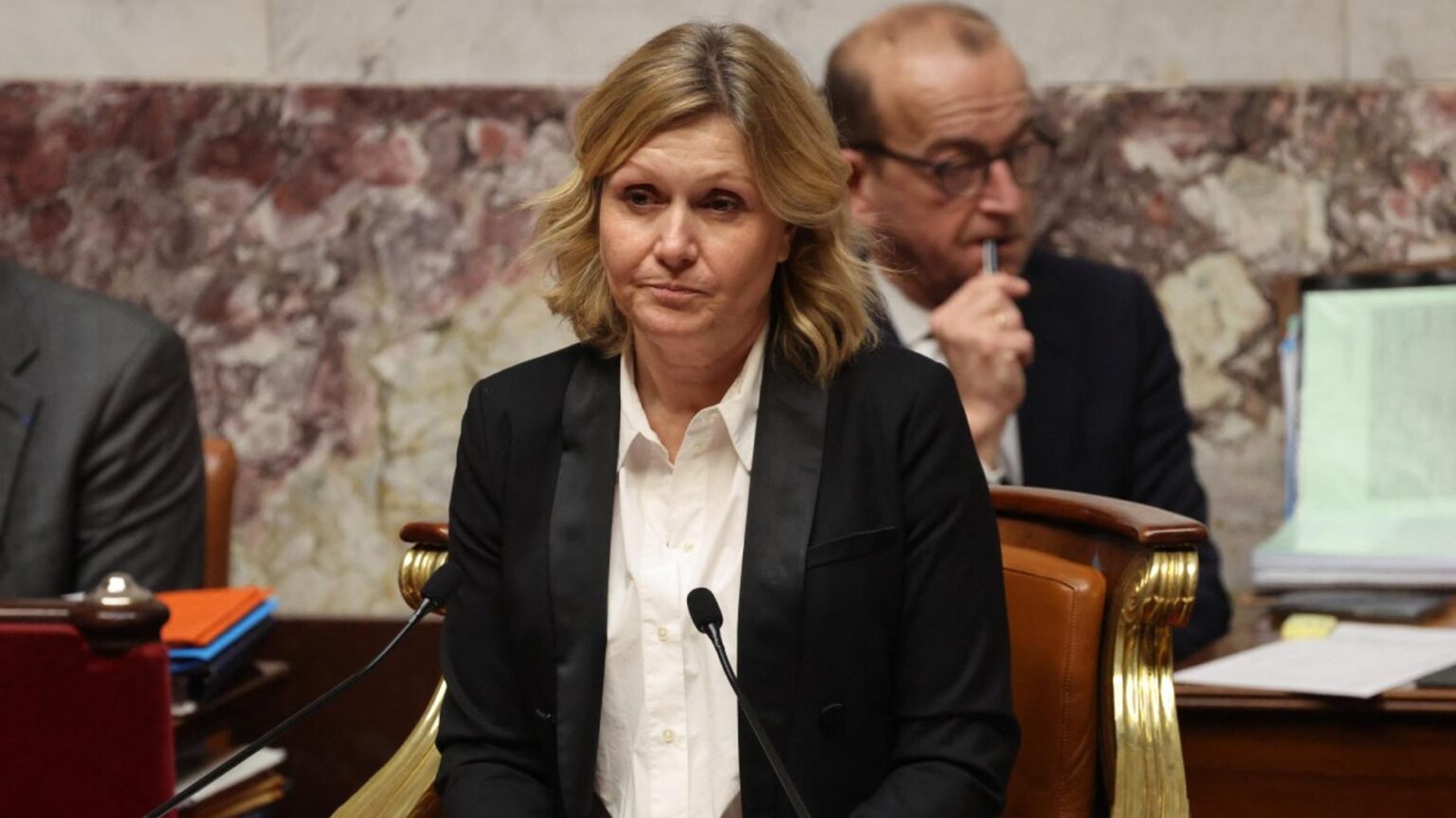 ブラウン・ピヴェ氏、「メディアパート」の調査に「恐怖」したが、デランク氏への追悼は受け入れる