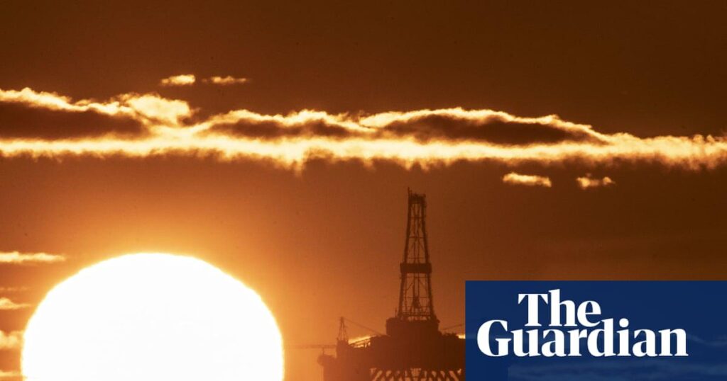 保守党が認可した数百件の北海のガス生産は「これまでのところ36日分のガスしか生産していない」