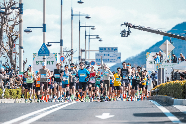 マラソン中にうどん6杯完食⁉ かがわマラソン初開催 - RUNNET - 日本最大級!走る仲間のランニングポータル マラソン中にうどん6杯完食⁉ かがわマラソン初開催 - RUNNET - 日本最大級!走る仲間のランニングポータル