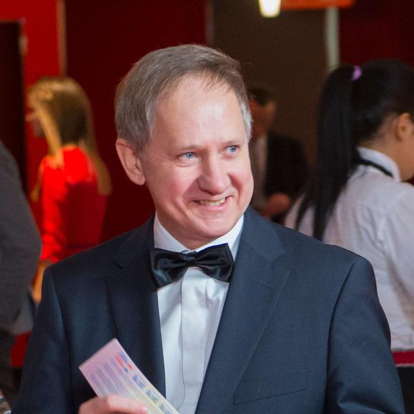 アンケート: リホ・ロウムス: 時計を回すのは止めなければなりません、それは退屈な国家義務のようなものです!